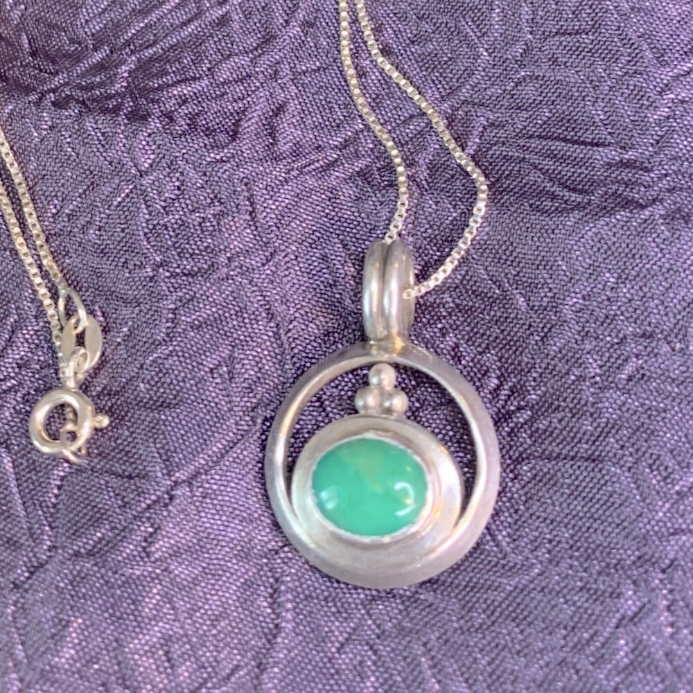 Sterling Silver Turquoise (?) Pendant on 17 inch Sterling Silver Rope Chain - Picture 1 of 7